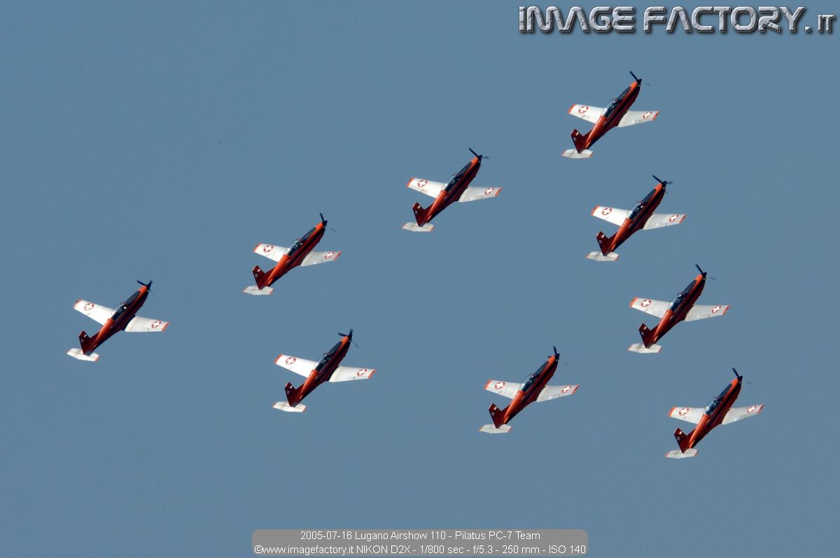 2005-07-16 Lugano Airshow 110 - Pilatus PC-7 Team